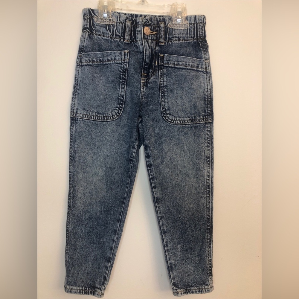 Gap girls size 5 Mom jeans/ high waist Adorable